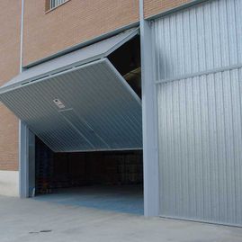 Cerramé puerta batiente 1
