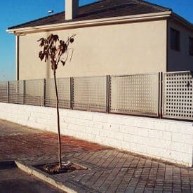 bastidor de chapa perforada en vivienda