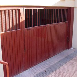Cerramé puerta batiente 2